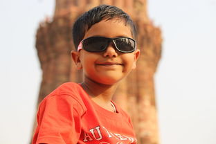 米兰体育官方网站-天才少年：年仅18岁的新锐球员崭露头角，天才少年年龄